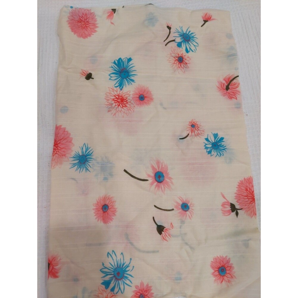 Vintage White With Pink And Blue Flowers Thin Polished-Cotton, Cranston, 45x7/8